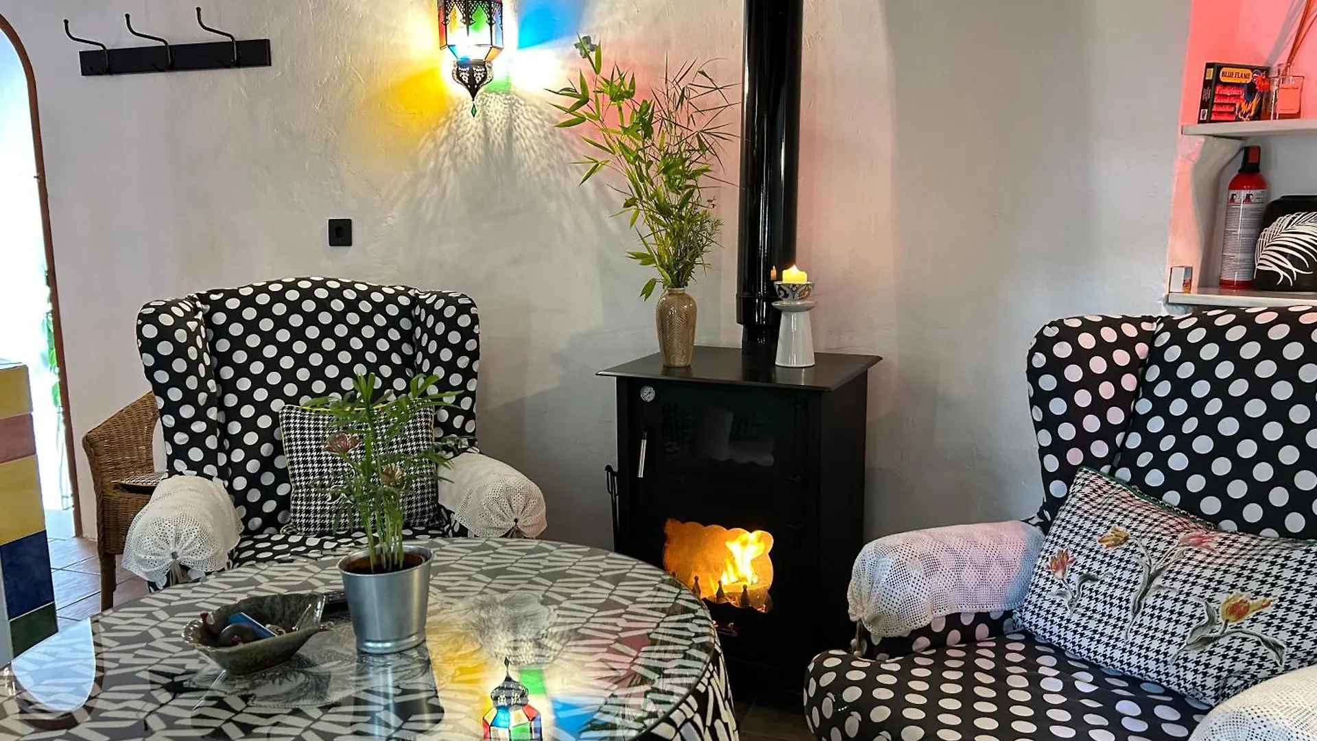 Las Casillas De La Villa: Tango Montefrio